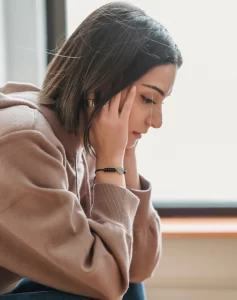 A unidade feminina para tratamento de drogas em Lauro de Freitas é mais que uma clínica – é um espaço de reconstrução de vidas, onde cada mulher é tratada com respeito, acolhimento e profissionalismo. Buscar ajuda é um ato de coragem e amor-próprio, e essas unidades estão prontas para estender a mão para quem quer recomeçar.